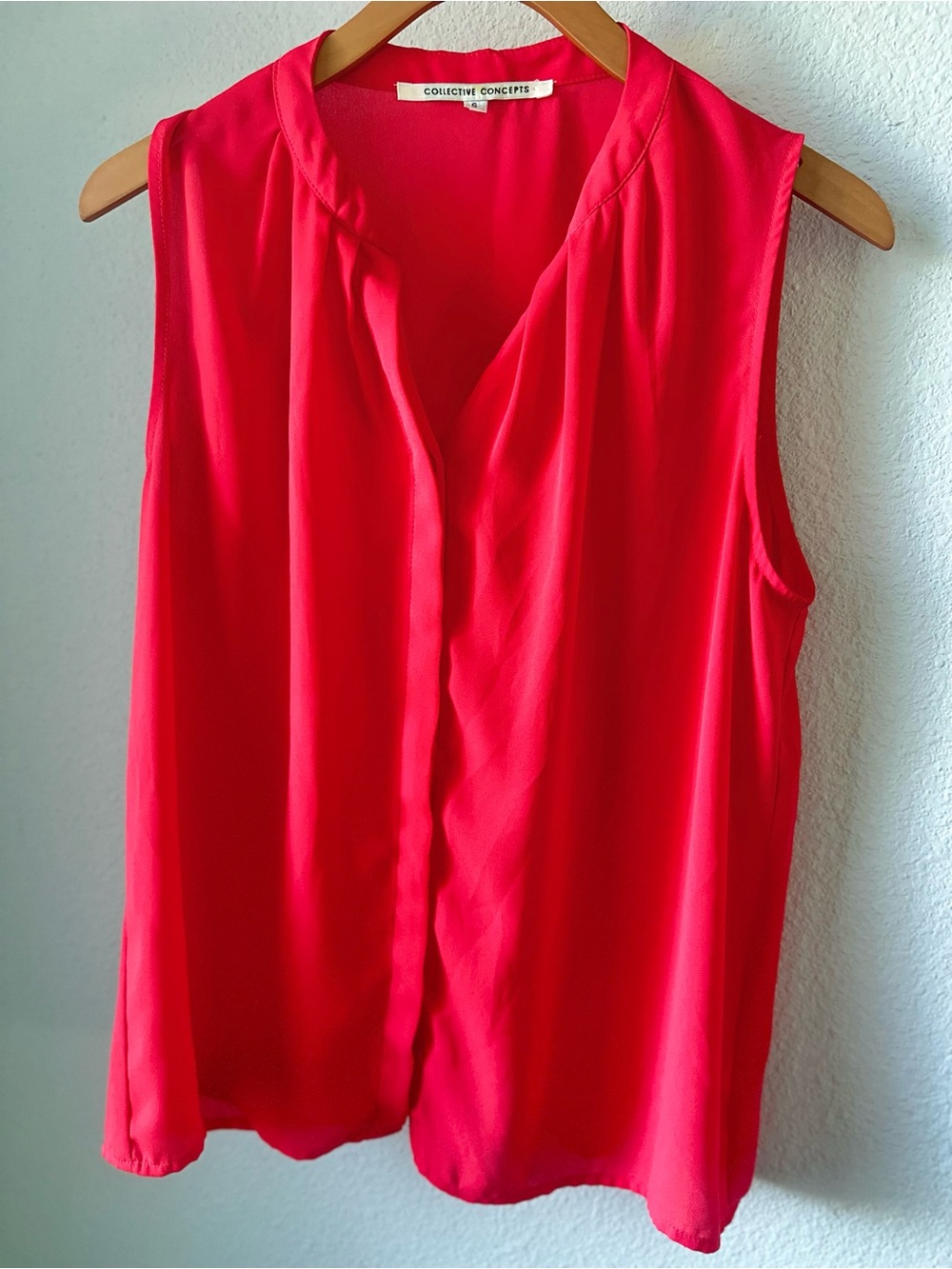 Collective Concepts Sleeveless V-Neck Camisole in Hot Pink